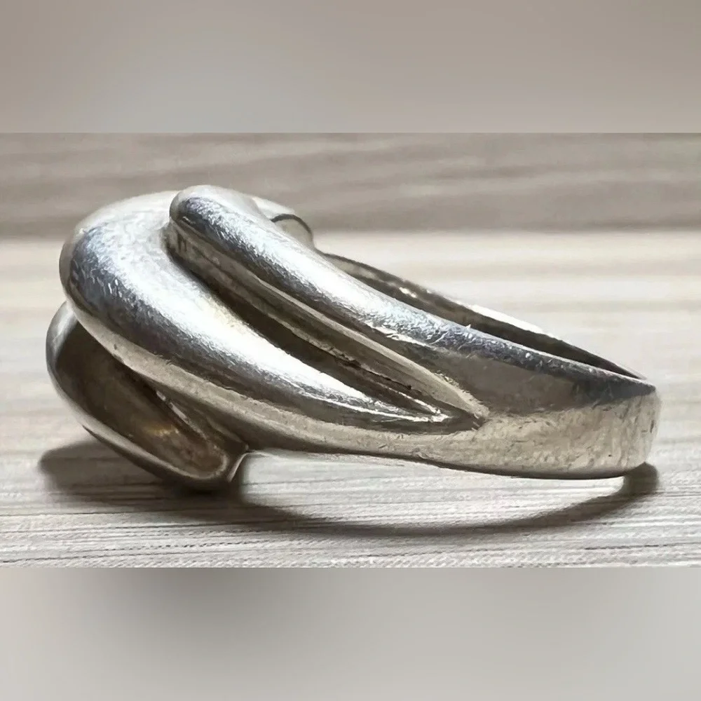 Vintage Designer Signed (R) Sterling Silver Modernist Wavy Dome Ring, Size 5.5
